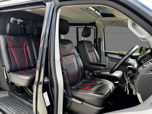 2017 Volkswagen Transporter 2.0 BiTDI T32 BlueMotion Tech Highline Kombi DSG FWD LWB Euro 6 (s/s) 5dr