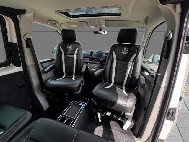 2019 Volkswagen Transporter 2.0 BiTDI T32 BlueMotion Tech Highline Kombi DSG FWD SWB Euro 6 (s/s) 5dr