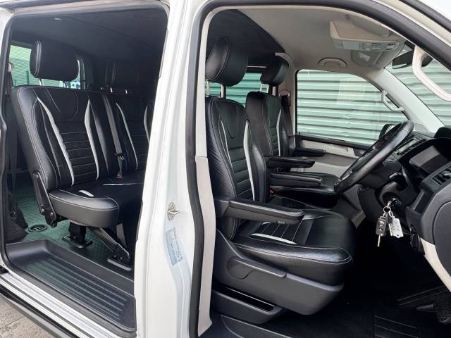 2016 Volkswagen Transporter 2.0 BiTDI T32 BlueMotion Tech Highline Kombi DSG FWD SWB Euro 5 (s/s) 5dr