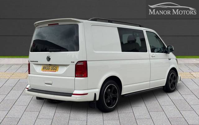 2016 Volkswagen Transporter 2.0 BiTDI T32 BlueMotion Tech Highline Kombi FWD SWB Euro 6 (s/s) 5dr