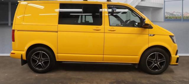 2018 Volkswagen Transporter 2.0 TDI T30 BlueMotion Tech Highline Kombi DSG FWD SWB Euro 6 (s/s) 5dr
