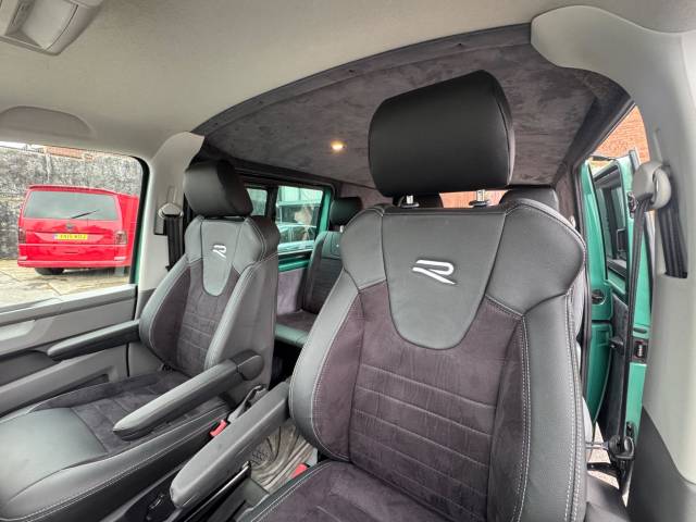 2021 Volkswagen Transporter 2.0 TDI T30 Highline Kombi DSG FWD SWB Euro 6 (s/s) 5dr