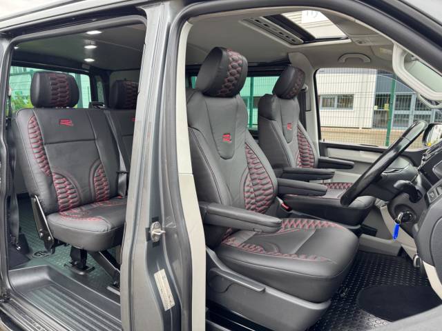 2017 Volkswagen Transporter 2.0 BiTDI T32 BlueMotion Tech Highline Kombi DSG FWD SWB Euro 6 (s/s) 5dr