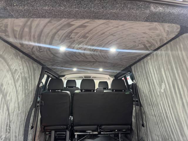 2019 Volkswagen Transporter 2.0 BiTDI T32 BlueMotion Tech Highline Kombi DSG FWD LWB Euro 6 (s/s) 5dr