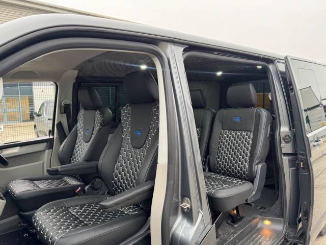 2019 Volkswagen Transporter 2.0 BiTDI T32 BlueMotion Tech Highline Kombi DSG FWD LWB Euro 6 (s/s) 5dr