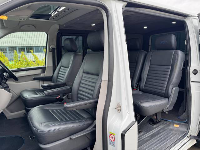 2017 Volkswagen Transporter 2.0 BiTDI T30 BlueMotion Tech Highline Kombi DSG FWD SWB Euro 6 (s/s) 5dr