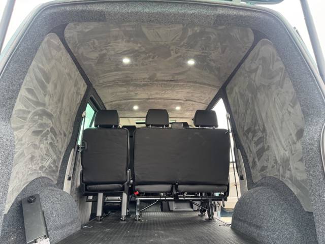 2018 Volkswagen Transporter 2.0 BiTDI T32 BlueMotion Tech Highline Kombi DSG FWD SWB Euro 6 (s/s) 5dr