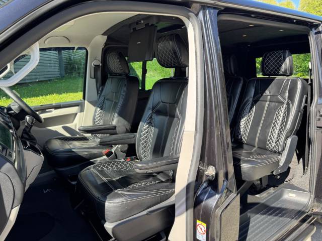 2017 Volkswagen Transporter 2.0 BiTDI T32 BlueMotion Tech Highline Kombi DSG FWD SWB Euro 6 (s/s) 5dr