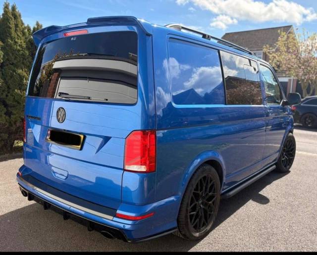 Volkswagen Transporter 2.0 BiTDI T32 Highline Kombi DSG FWD SWB Euro 6 (s/s) 5dr Combi Van Diesel Blue