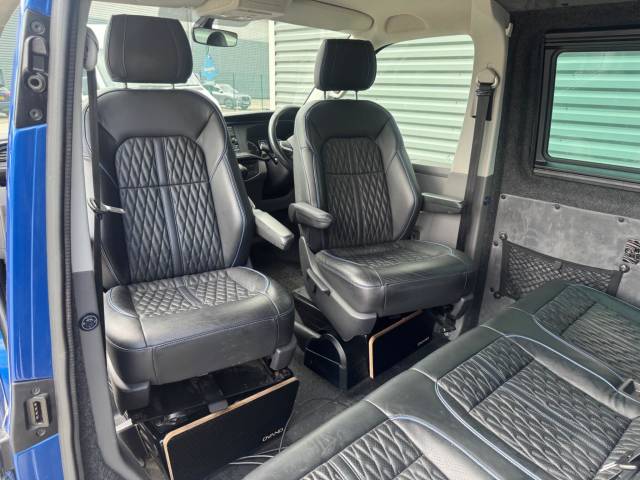 2020 Volkswagen Transporter 2.0 BiTDI T32 Highline Kombi DSG FWD SWB Euro 6 (s/s) 5dr