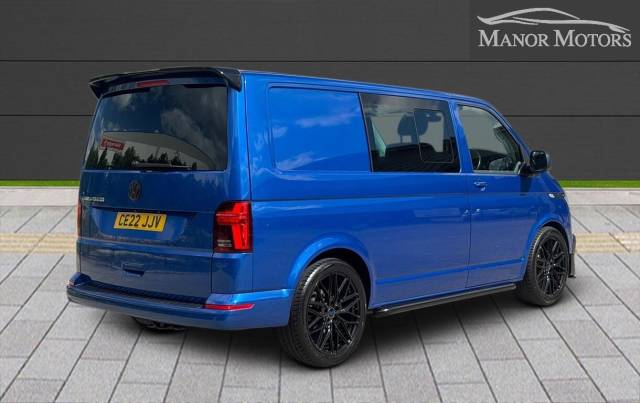 2022 Volkswagen Transporter 2.0 TDI T32 Highline Kombi DSG FWD SWB Euro 6 (s/s) 5dr