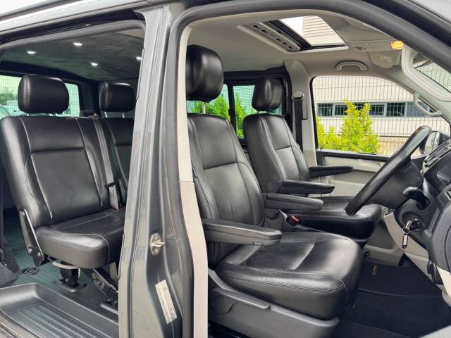 2017 Volkswagen Transporter 2.0 BiTDI T32 BlueMotion Tech DSG FWD SWB Euro 6 (s/s) 4dr