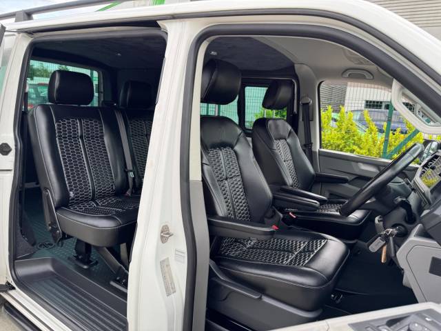 2021 Volkswagen Transporter 2.0 BiTDI T32 Highline Kombi DSG FWD SWB Euro 6 (s/s) 5dr
