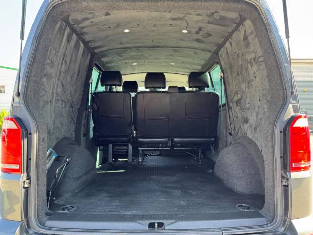 2018 Volkswagen Transporter 2.0 TDI T32 BlueMotion Tech Highline Kombi DSG FWD SWB Euro 6 (s/s) 5dr